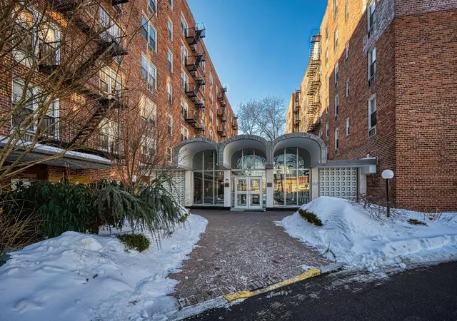 1st image of 54 40 Little Neck Pkwy #6-G, Little Neck, NY 11362 | MLS# RLS20069952
