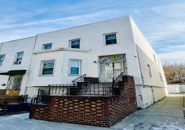 2nd image of 51 19 34th St, Long Island City, NY 11101 | MLS# RLS20069963