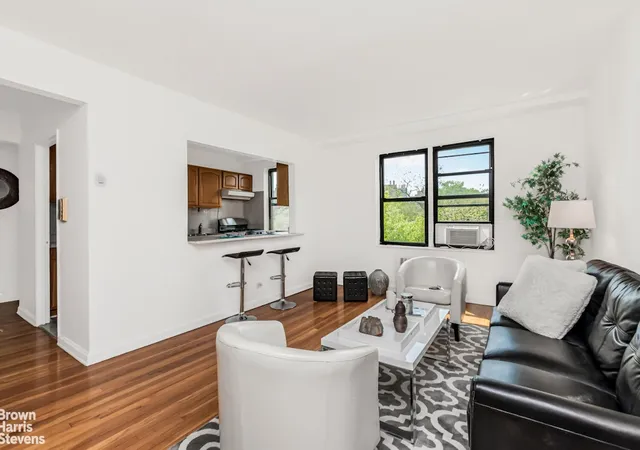 3rd image of 3840 Greystone Ave, New York, NY 10463
