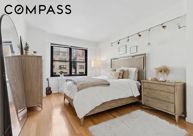 Homes for sale in New York City, NY | 220 E 57Th St #17G, New York City, NY 10022 | MLS# RLS20069374