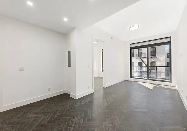 Photo 3 of House for sale at 11-12 44th Drive #3E, Long Island City, NY 11101 | MLS# RLS20070170 | Listing updated on 2026-03-08