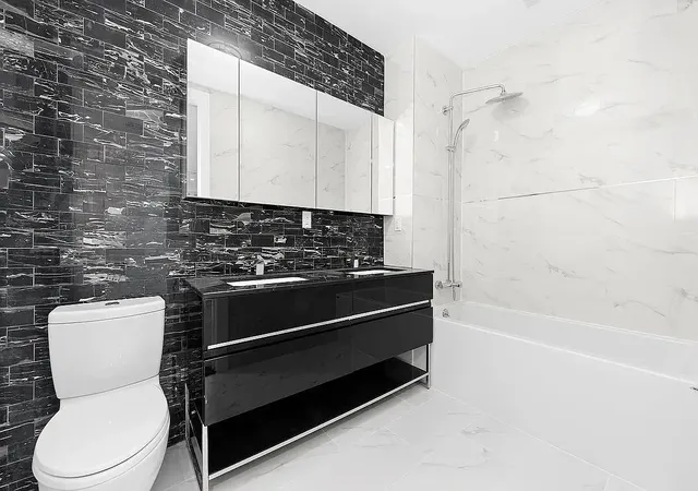 Photo 4 of House for sale at 11-12 44th Drive #3E, Long Island City, NY 11101 | MLS# RLS20070170 | Listing updated on 2026-03-08