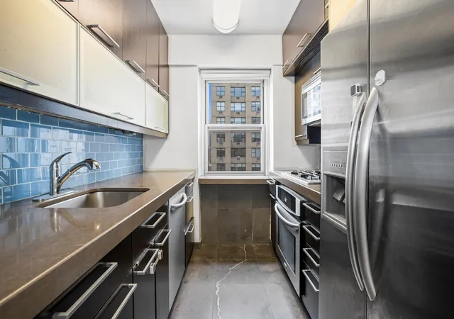 Photo 4 of House for sale at 333 E 46th Street #PHA, New York, NY 10017 | MLS# RLS20070267 | Listing updated on 2026-02-22