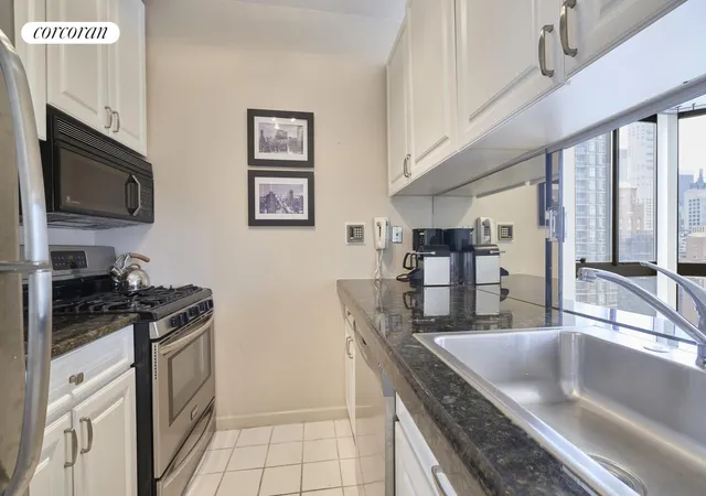 5th image of 200 E 65Th St #17A, New York, NY 10065 | MLS# RLS20070337