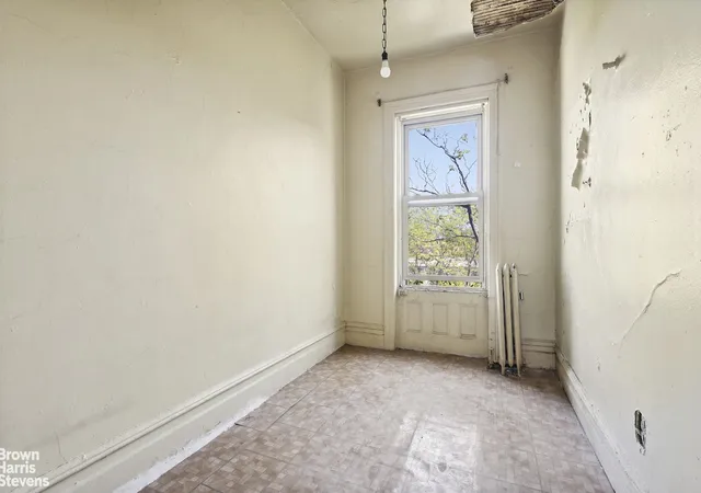 Photo 2 of Single family home for sale at 54 Edgecombe Ave, New York, NY 10030 | MLS# RLS20070355 | Listing updated on 2026-02-09