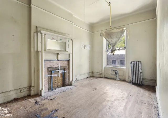 Photo 4 of Single family home for sale at 54 Edgecombe Ave, New York, NY 10030 | MLS# RLS20070355 | Listing updated on 2026-02-09