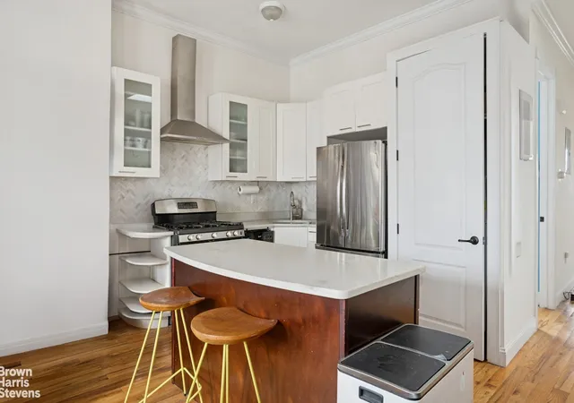 Photo 3 of Single family home for sale at 189 Cornelia St, Brooklyn, NY 11221 | MLS# RLS20070377 | Listing updated on 2026-03-30