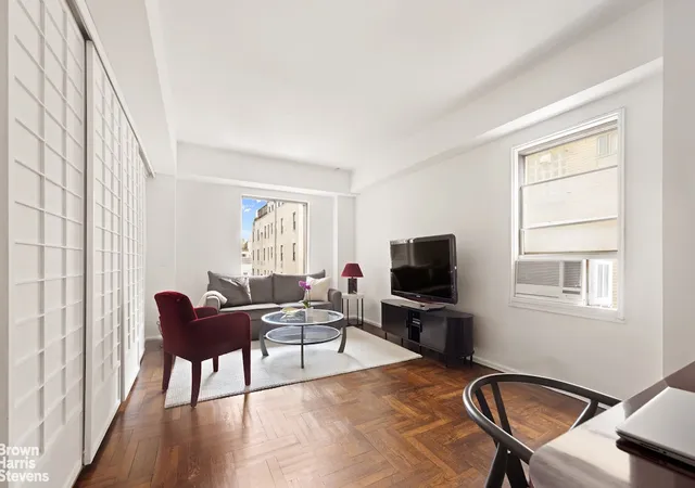 2nd image of 880 5Th Ave #9K, New York City, NY 10021 | MLS# RLS20070413