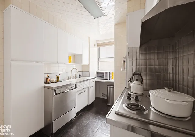 3rd image of 880 5Th Ave #9K, New York City, NY 10021 | MLS# RLS20070413