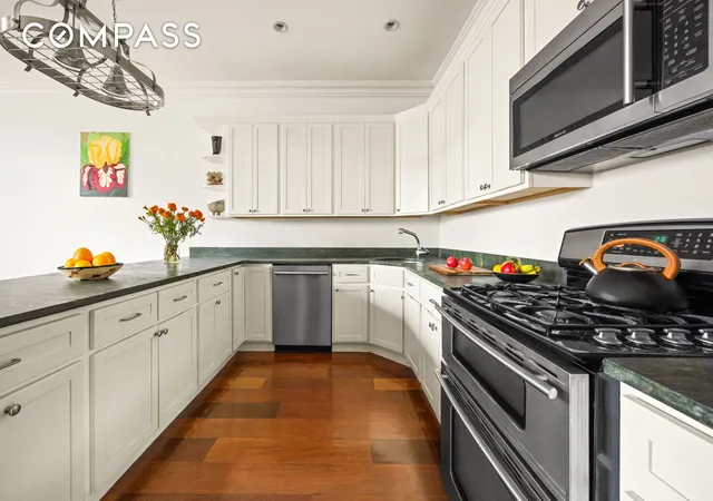 Photo 3 of House for sale at 473 Hicks St #3, Brooklyn, NY 11231 | MLS# RLS20058298 | Listing updated on 2026-02-22