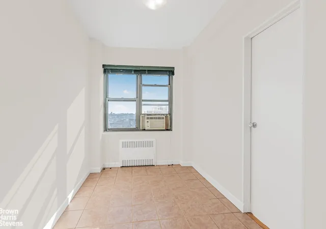 3rd image of 3515 Henry Hudson Pkwy #10F, Bronx, NY 10463 | MLS# RLS20070513