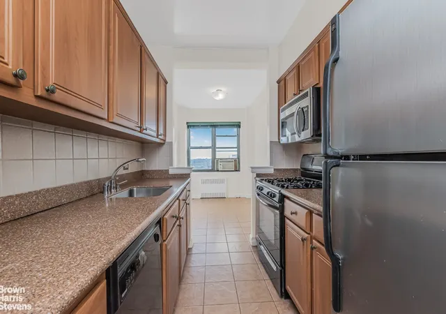 4th image of 3515 Henry Hudson Pkwy #10F, Bronx, NY 10463 | MLS# RLS20070513