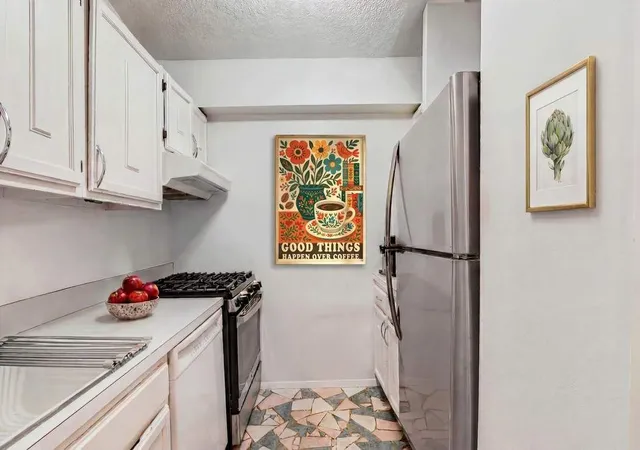 3rd image of 170 W 23Rd St #5M, New York City, NY 10011 | MLS# RLS20070550