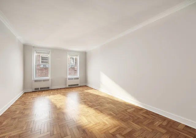 2nd image of 9437 Shore Rd #E4, Brooklyn, NY 11209 | MLS# RLS20070559