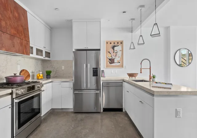 3rd image of 18 Melrose St #2, Brooklyn, NY 11206 | MLS# RLS20070688