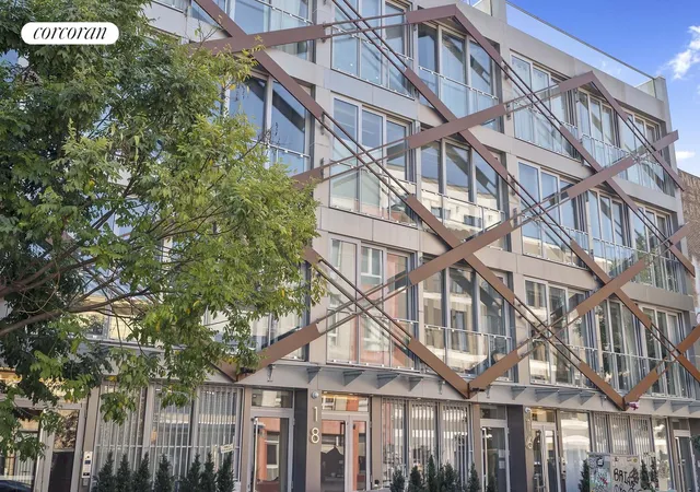 2nd image of 18 Melrose St, Brooklyn, NY 11206
