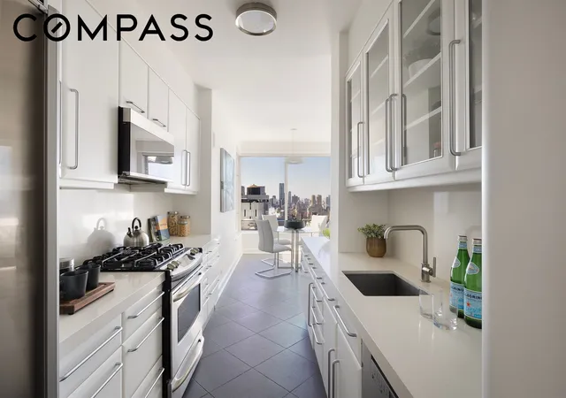 Photo 4 of House for sale at 200 E 69th Street #32C, New York, NY 10021 | MLS# RLS20070793 | Listing updated on 2026-05-15