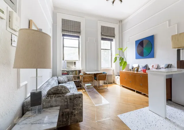 Photo 3 of Sale Pending at 89 Hanson Pl, Brooklyn, NY 11217 | MLS# RLS20070799 | Listing updated on 2026-05-15
