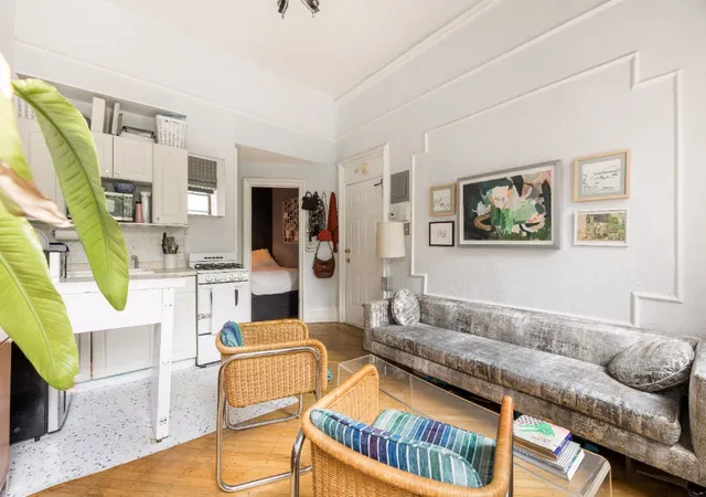 Photo 3 of Sale Pending at 89 Hanson Pl, Brooklyn, NY 11217 | MLS# RLS20070799 | Listing updated on 2026-05-15