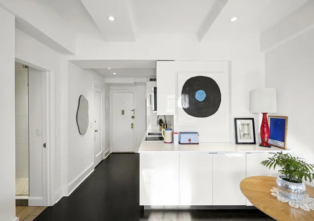 Homes for sale in New York City, NY | 24 5Th Ave #1609, New York City, NY 10011 | MLS# RLS20070917