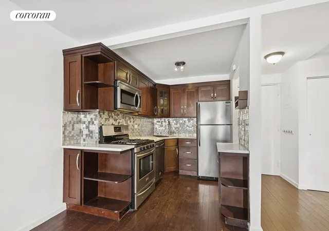 Photo 3 of Condo for sale at 300 Rector Pl #3J, New York, NY 10280 | MLS# RLS20070957 | Listing updated on 2026-03-08