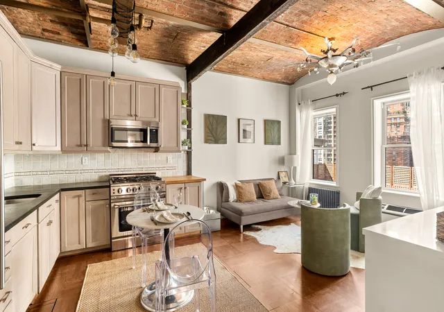 2nd image of 205 W 57th St #11DB, New York City, NY 10019 | MLS# RLS20071161
