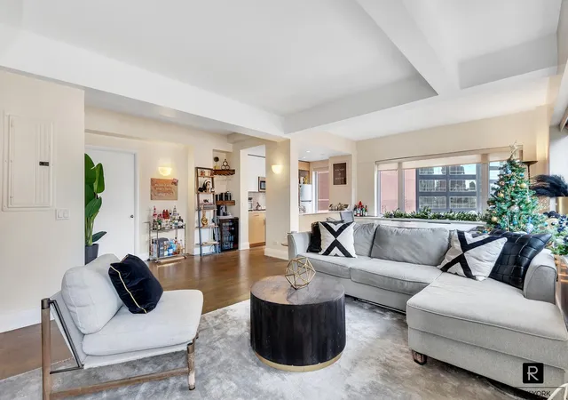 2nd image of 211 E 51St St #12-D, New York City, NY 10022 | MLS# RLS20071177