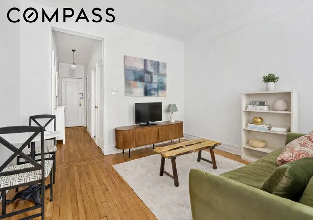 Homes for sale in New York City, NY | 121 E 88Th St #3A, New York City, NY 10128 | MLS# RLS20071250