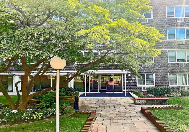 3rd image of 164-20 Highland Ave #9-T, New York City, NY 11432 | MLS# RLS20071376