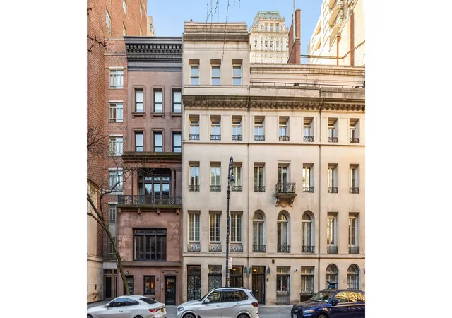 2nd image of 18 E 62nd St, New York City, NY 10065 | MLS# RLS20071497