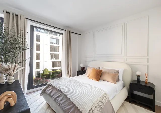Homes for sale in New York City, NY | 500 W 45Th St #621, New York City, NY 10036 | MLS# RLS20071573