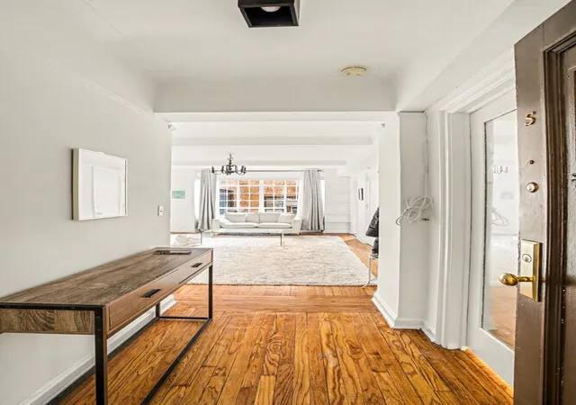 4th image of 10 Park Ave #7S, New York, NY 10016 | MLS# RLS20071681