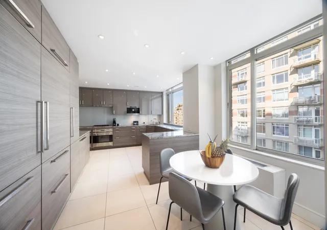 Listing Photo 3 - Condo for sale in building located at 2373 Broadway, New York, NY 10024 - Unit #1706