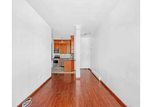 Listing Photo 4 - Condo for sale in building located at 510 Ocean Pkwy, New York City, NY 11218 - Unit #1A