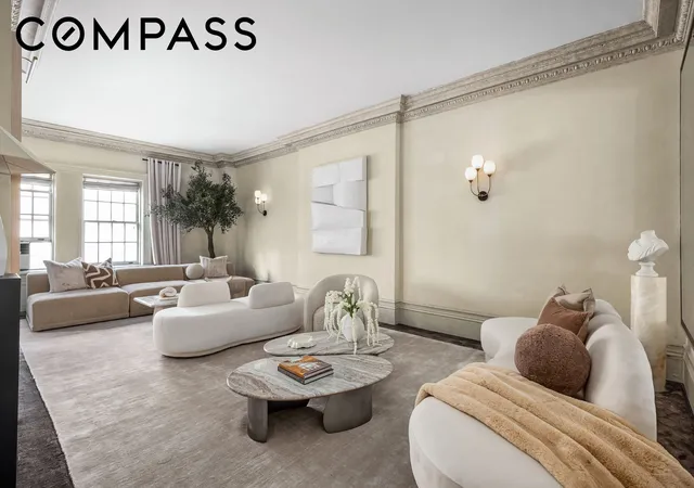 Listing Photo 2 - Condo for sale in building located at 45 E 66Th St, New York City, NY 10065 - Unit #3W