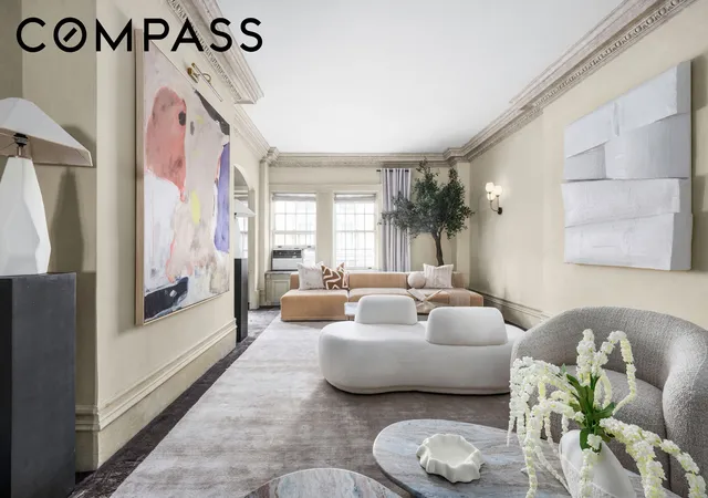 Listing Photo 3 - Condo for sale in building located at 45 E 66Th St, New York City, NY 10065 - Unit #3W
