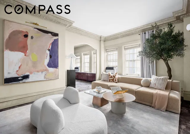 Listing Photo 4 - Condo for sale in building located at 45 E 66Th St, New York City, NY 10065 - Unit #3W