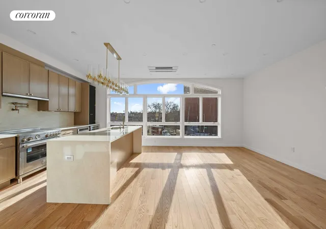 Listing Photo 4 - Condo for sale in building located at 41 Smt St, New York City, NY 11231