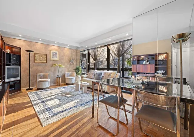 Photo 2 of Sale Pending at 100 United Nations Plz #3C, New York, NY 10017 | MLS# RLS20072046 | Listing updated on 2026-05-15