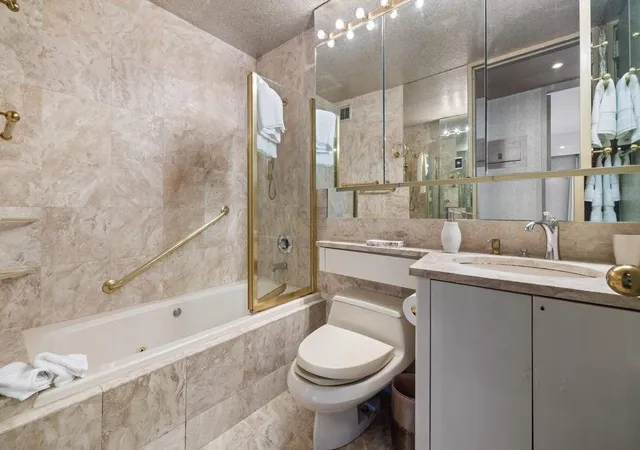 Photo 4 of Sale Pending at 100 United Nations Plz #3C, New York, NY 10017 | MLS# RLS20072046 | Listing updated on 2026-05-15