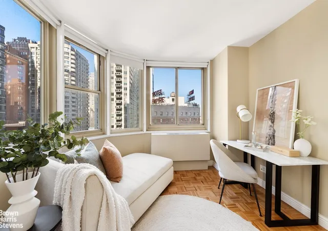 3rd image of 30 W 63Rd St, New York, NY 10023