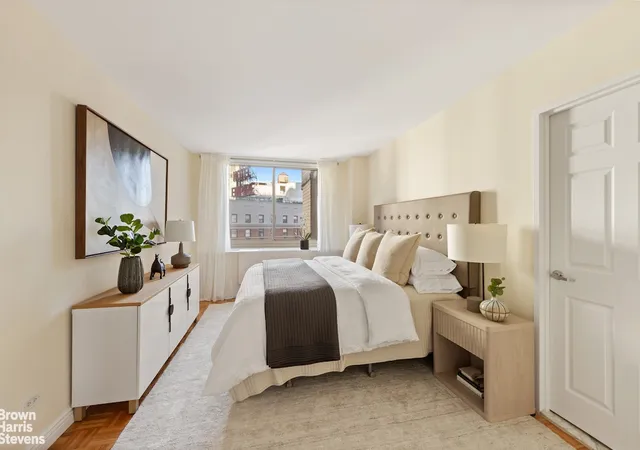5th image of 30 W 63Rd St, New York, NY 10023
