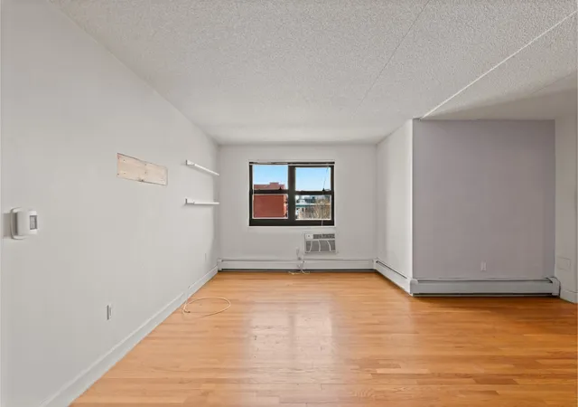 Photo 5 of Sale Pending at 1885 Lexington Ave #5A, New York, NY 10035 | MLS# RLS20072123 | Listing updated on 2026-07-02