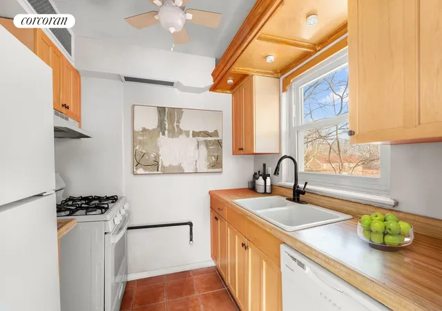 2nd image of 147-36 Charter Rd, Jamaica, NY 11435