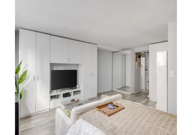 3rd image of 240 E 35Th St #10J, New York City, NY 10016 | MLS# RLS20072178