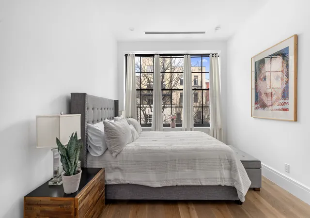Photo 3 of Sale Pending at 135 Sackett St #2, Brooklyn, NY 11231 | MLS# RLS20072192 | Listing updated on 2026-05-05