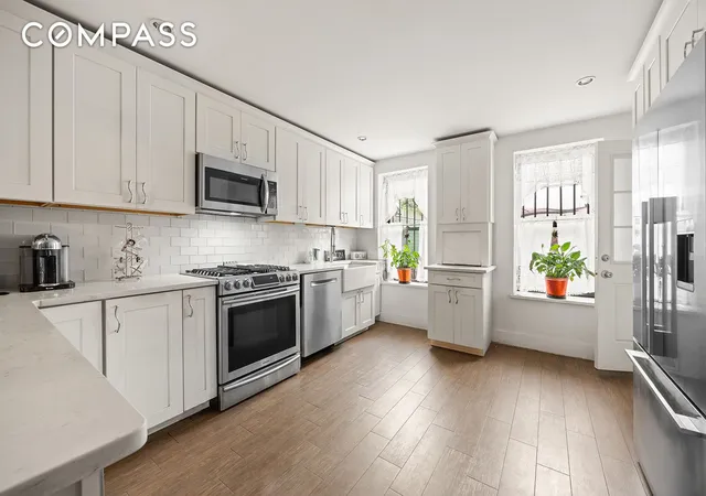 Photo 1 of Single family home for sale at 621 Putnam Ave, Brooklyn, NY 11221 | MLS# RLS20072236 | Listing updated on 2026-03-10