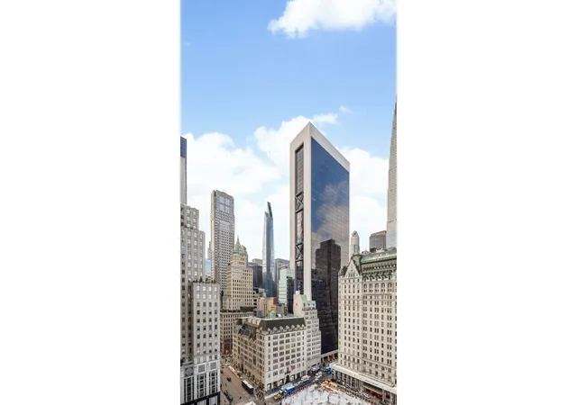 Photo 4 of House for sale at 781 5th Avenue #1611, New York, NY 10022 | MLS# RLS20072439 | Listing updated on 2026-06-24