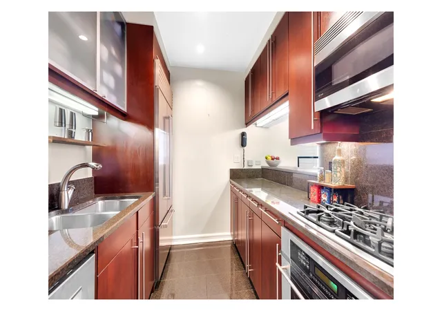 Photo 4 of House for sale at 240 Riverside Blvd #14O, New York, NY 10069 | MLS# RLS20072590 | Listing updated on 2026-05-20