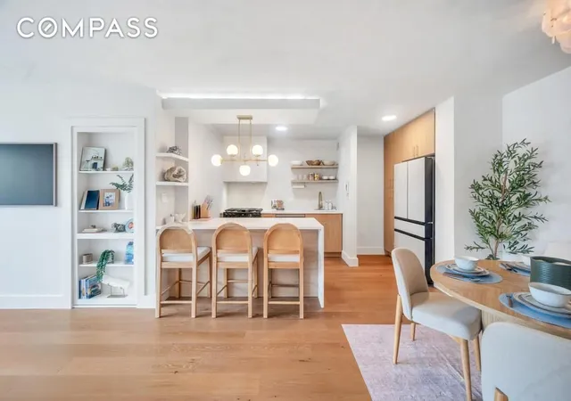 3rd image of 175 W 12Th St, New York, NY 10011